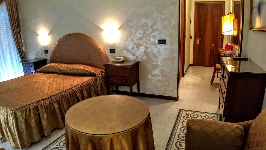 Hotel Miramare Lignano Sabbiadoro Extérieur photo